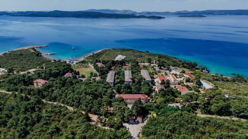 Fotografija Psihijatrijske bolnice Ugljan