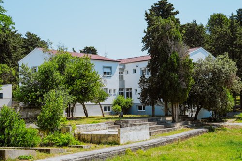 Fotografija Psihijatrijske bolnice Ugljan